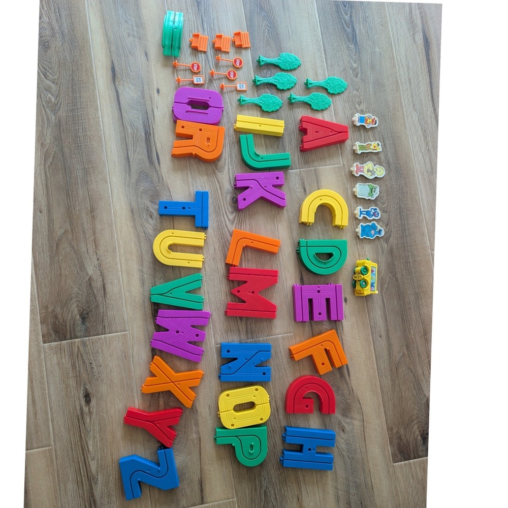Vintage 1988 Playskool Sesame Street A to Z Alphabet Roadway Bus Set Lot READ